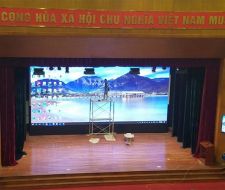 Thi công lắp đặt màn hình led hội trường Thi công lắp đặt màn hình led hội trường